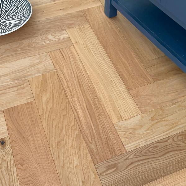Herringbone Parquet 14mm Natural Oak Brushed Matt Lacquer Floor